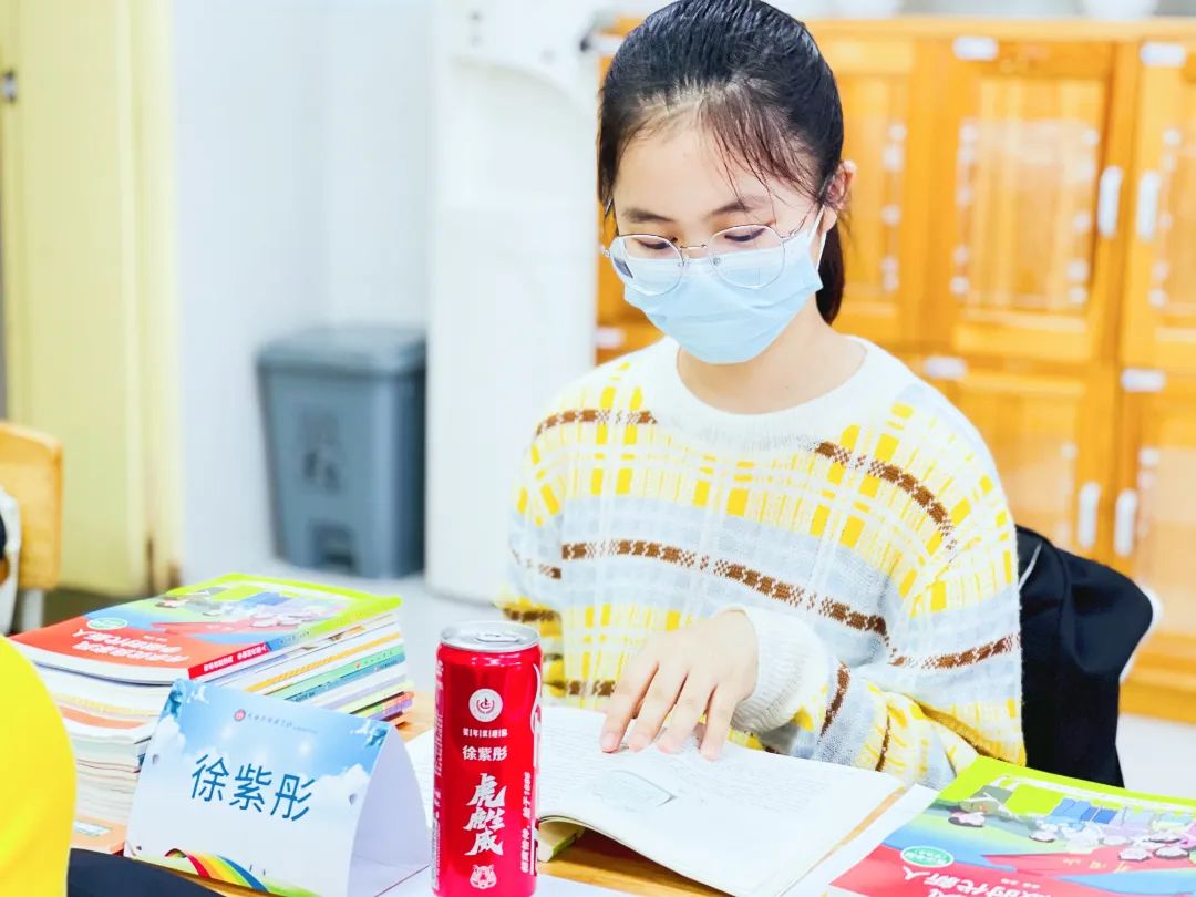 pexels-photo-7663210.jpeg 图片关键词